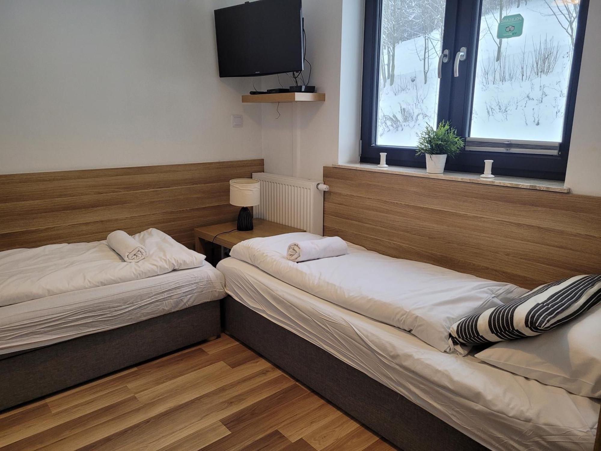 Apartamenty Zloty Widok Щирк Екстер'єр фото