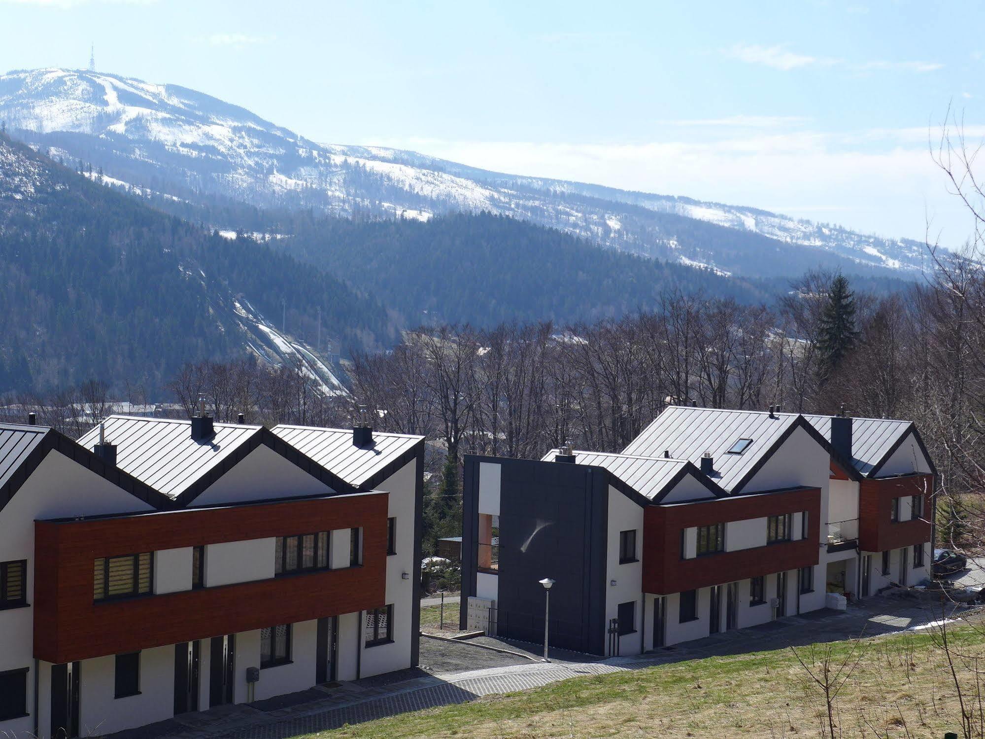 Apartamenty Zloty Widok Щирк Екстер'єр фото