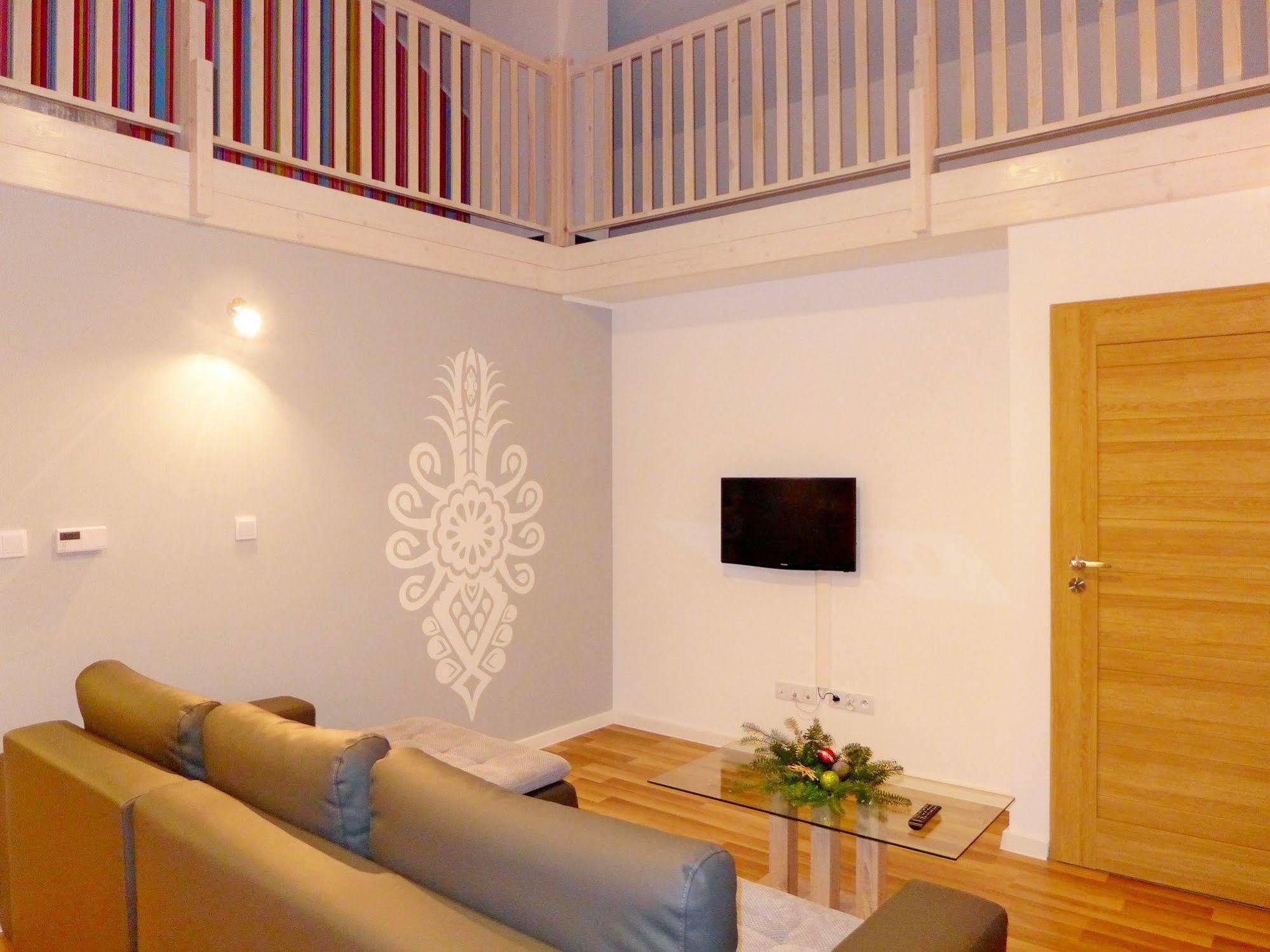 Apartamenty Zloty Widok Щирк Екстер'єр фото